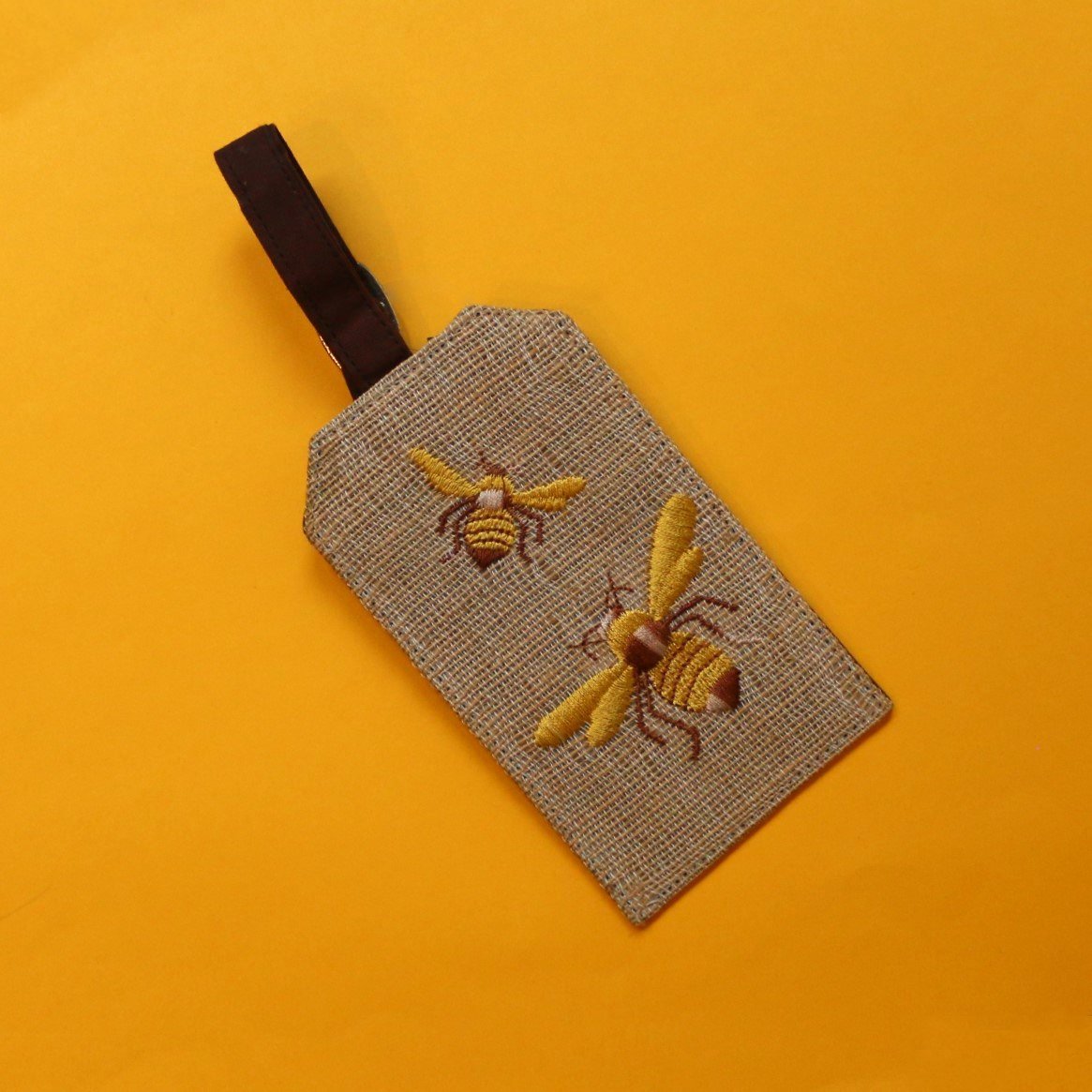 Bee luggage tag Clearance