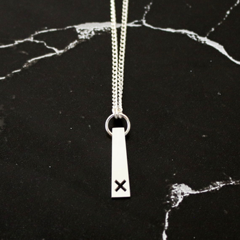 Crossing Pendant Neckpiece Silver