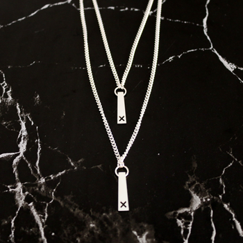 Crossing Scapula Neckpiece Silver