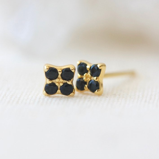 Clover Studs Gold Plate