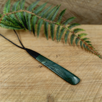 Pounamu Pendant Lashed Roimata Long