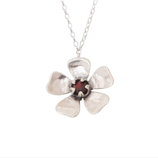 Small Manuka Flower Necklace Garnet