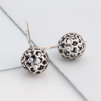 Small Lace Pod Earrings Silver