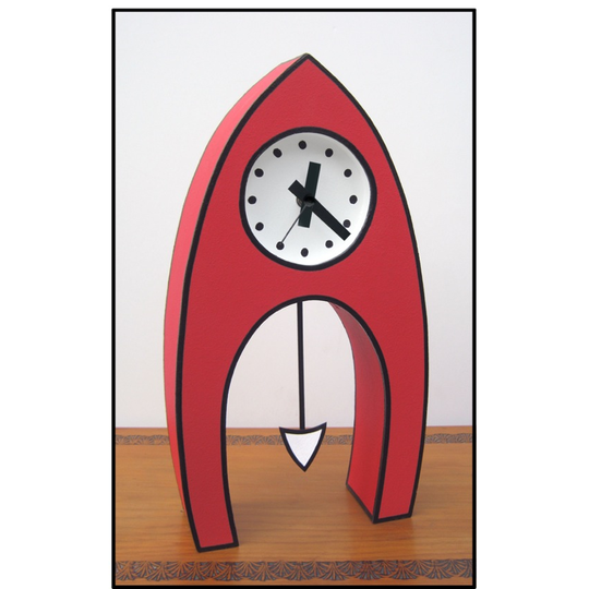 Large Cartoon Clock Pointed Red w Pend