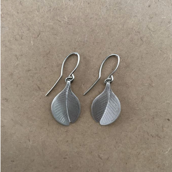 Silver Round Rata Leaf Earrings