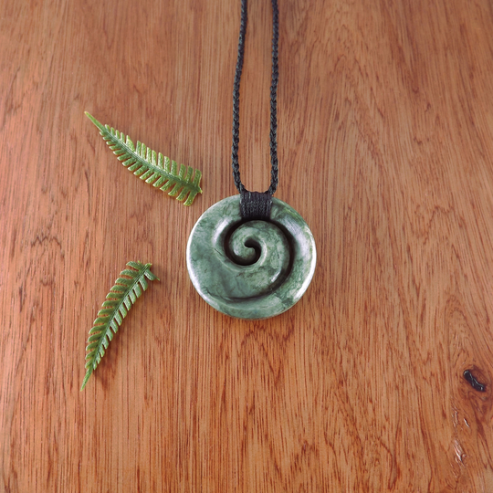 Ernesto Ovalle Medium Open Koru