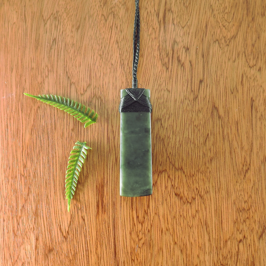 Ernesto Ovalle Large Pounamu Lashed Toki