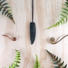 Pounamu Pendant Simple Blade-jewellery-The Vault