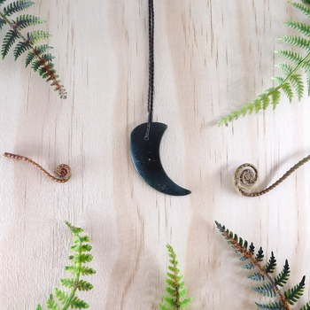 Pounamu Pendant Simple Tooth