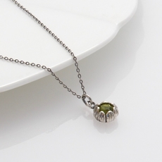 Mini Chrysanthemum Necklace Peridot-jewellery-The Vault