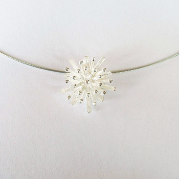 Mt Cook Lily Wire Necklace Silver