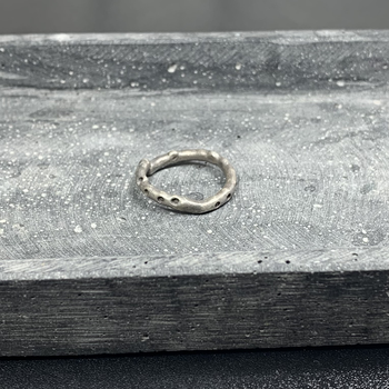Evolve Ring Oxidised Silver 