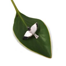 Flying Kereru Pin Silver-jewellery-The Vault