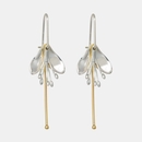 Rengarenga Earrings 9ct Stalks Long