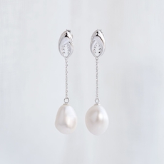 Crab Claw Pearl Earrings-jewellery-The Vault