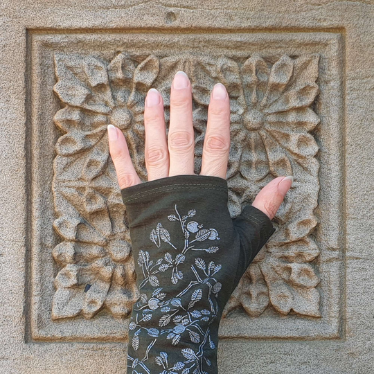 Merino Fingerless Gloves Green Korokio