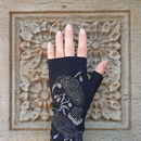Merino Fingerless Gloves Black Huia