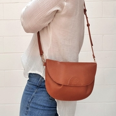 Nina Crossbody Bag Tan-lifestyle-The Vault