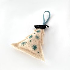 Tui Christmas Tree Decoration-lifestyle-The Vault