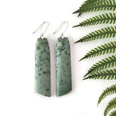 Pounamu Earrings Toki-jewellery-The Vault
