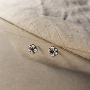 Manuka Flower Studs