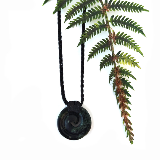 Ernesto Ovalle Small Pounamu Open Koru