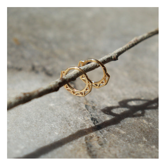 Niho Huggies Earrings Gold Plate