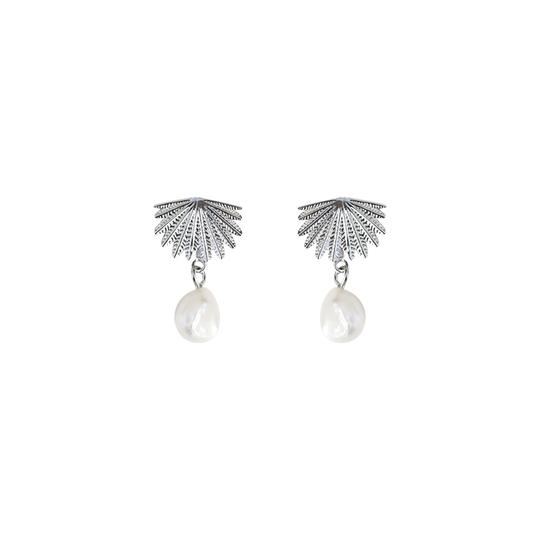 Fan Tail Pearl Studs