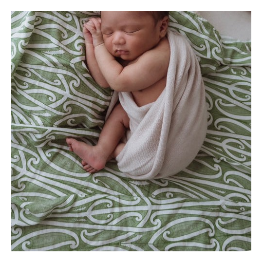 Taurikura Wrap Green Ngahere