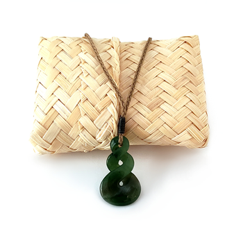 Pounamu Pendant Double Twist