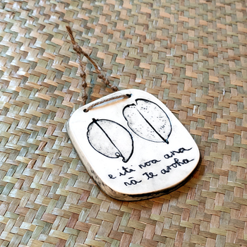 Medium Whakatauki Hanging