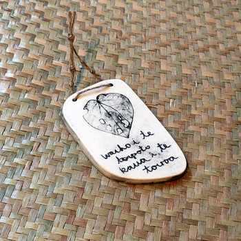 Medium Whakatauki Hanging