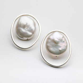 Perla Stud Earrings