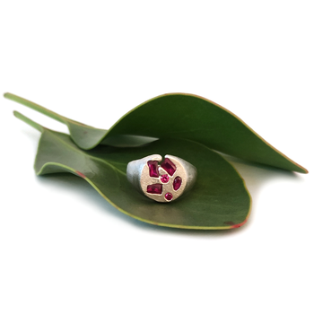 Insignia Round Ring Silver Synthetic Sapphire Pink