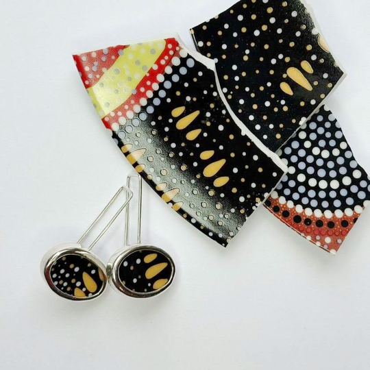 Tobwabba Art Porcelain Oval Earrings