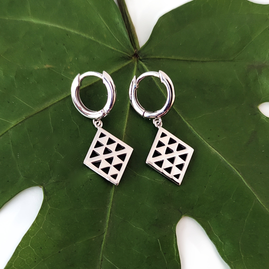 Niho Pendant Huggies Earrings Silver