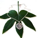 Small Kawakawa Necklace Silver with Garnet