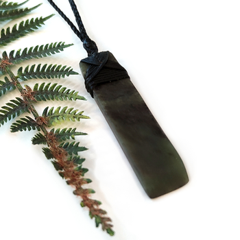 Pounamu Pendant Lashed Toki Large