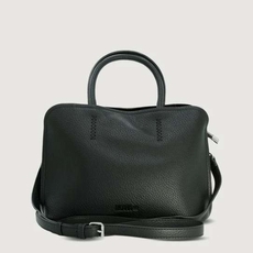 The Karori Bag Black-lifestyle-The Vault