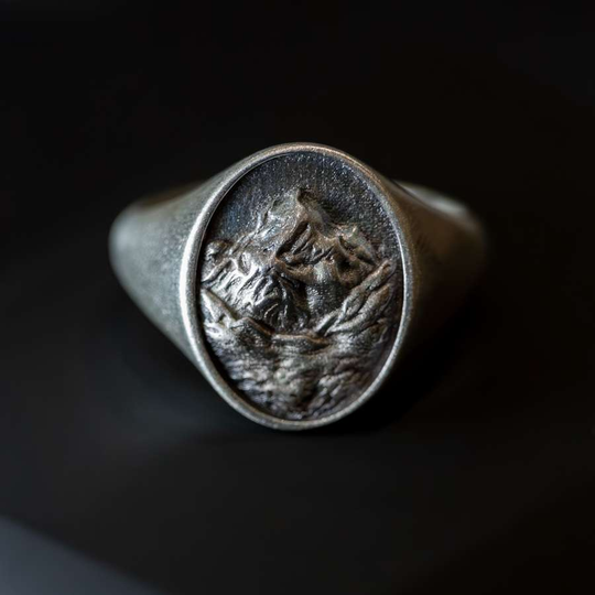 Silver Signet Ring Mount Tranaki Brushed Finish