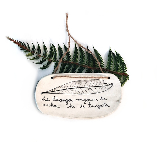 Medium Whakatauki Hanging