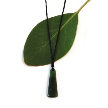 Pounamu Pendant-jewellery-The Vault