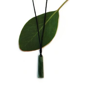 Pounamu Pendant-jewellery-The Vault