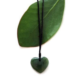Pounamu Pendant Heart-jewellery-The Vault