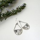 En Point Hanging Basket Earrings