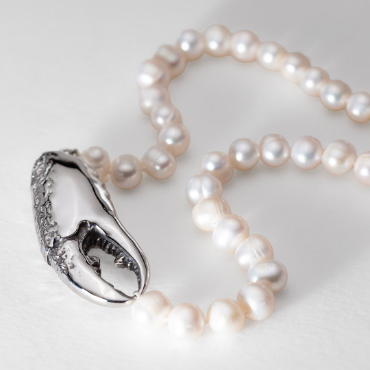 Pinch Me Pearls Necklace