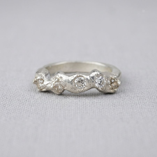 Meandering Silver Ring Moissanites