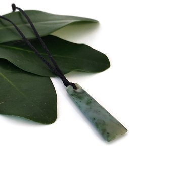 Pounamu Pendant Simple Toki-jewellery-The Vault