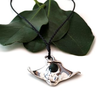 Eagle Ray Silver Pendant with Pounmau-jewellery-The Vault