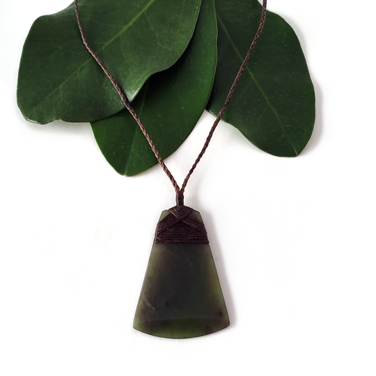 Pounamu Pendant Lashed Toki